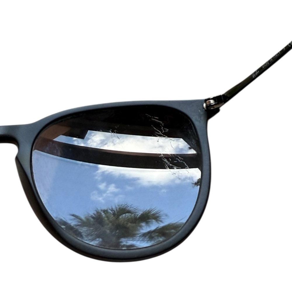 Ray-Ban Erika Polarized Grey Gradiant RB4171 - Picture 6 of 6